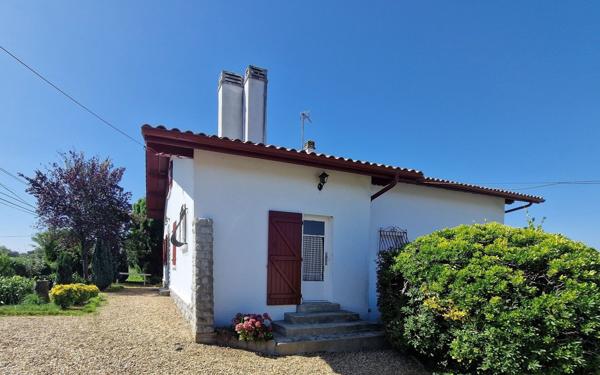 Maison à vendre    8 pièces •  Arcangues