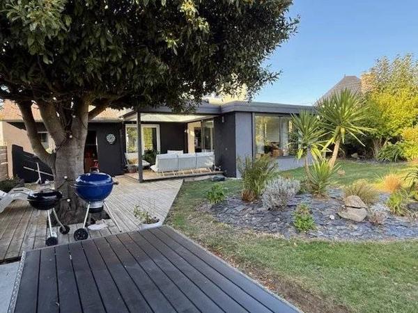 ELEGANTE MAISON RENOVEE, A 10 MM A PIED DE LA PLAGE