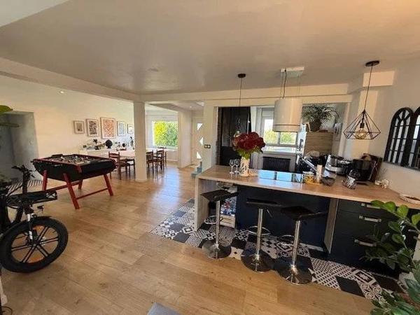 ELEGANTE MAISON RENOVEE, A 10 MM A PIED DE LA PLAGE