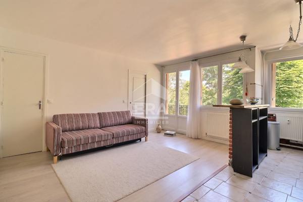 COLOMBES LES VALLÉES / CENTRE  2 PIÈCES AVEC BALCON PROCHE GARES