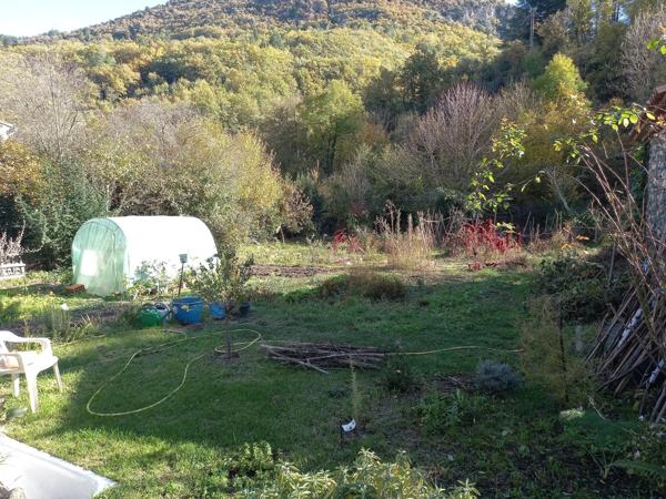 Ensemble immobilier avec jardin