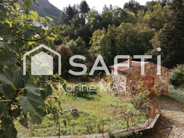 Ensemble immobilier avec jardin