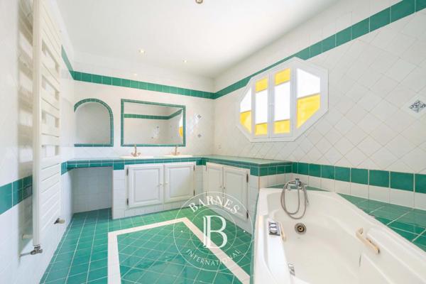 Marseille 7ème, Maison 6 Chambres -  377 m² à vendre