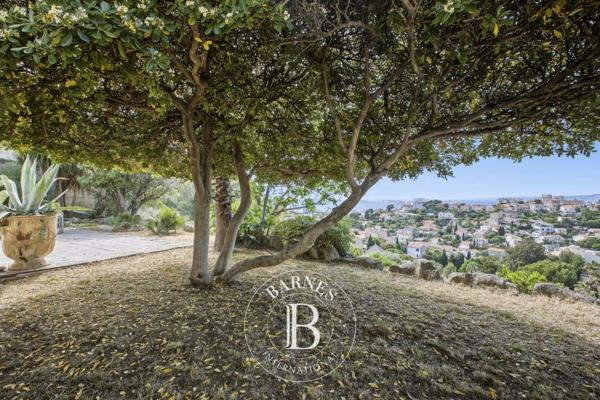 Marseille 7ème, Maison 6 Chambres -  377 m² à vendre
