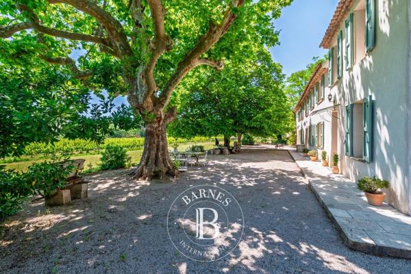 Vidauban, Propriété viticole 8 Chambres -  450 m² à vendre