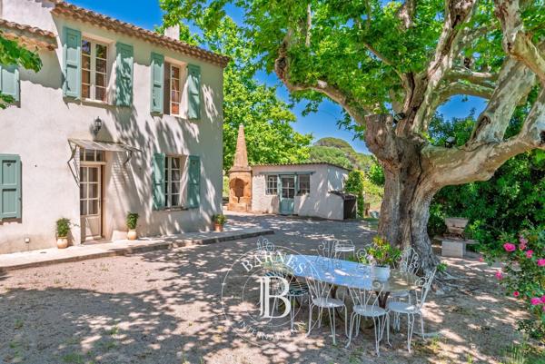 Vidauban, Propriété viticole 8 Chambres -  450 m² à vendre
