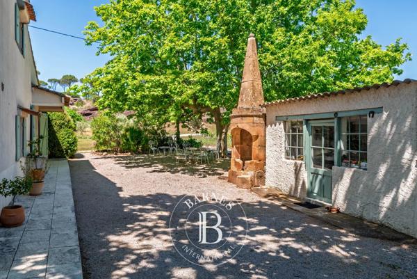 Vidauban, Propriété viticole 8 Chambres -  450 m² à vendre