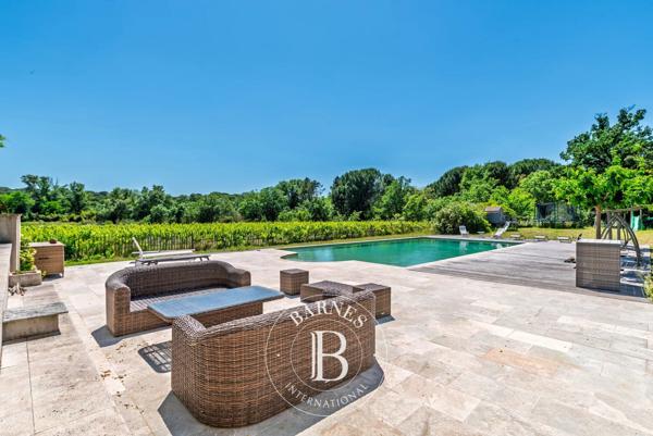 Vidauban, Propriété viticole 8 Chambres -  450 m² à vendre