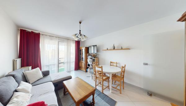 Appartement 3 pièces à vendre à Saint-Jean-de-Braye, 2 chambres, balcon, parking et cave