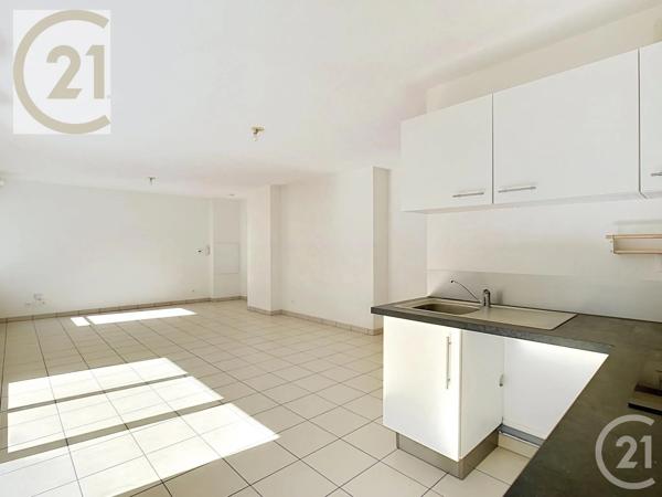 Appartement F3 à vendre  3 pièces - 69,71 m 2   NANTES  - 44
