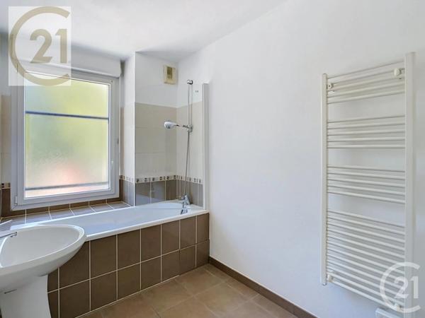 Appartement F3 à vendre  3 pièces - 69,71 m 2   NANTES  - 44