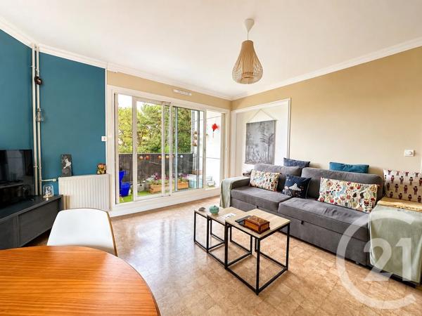 Appartement F3 à vendre  3 pièces - 69,71 m 2   NANTES  - 44