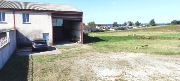 Atelier/bureau de 130m2 au sol sur une parcelle constructible de 1250m2