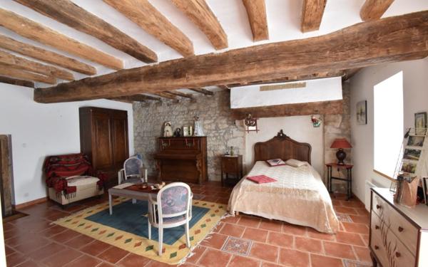 Maison à vendre    5 pièces •  Sury-ès-Bois