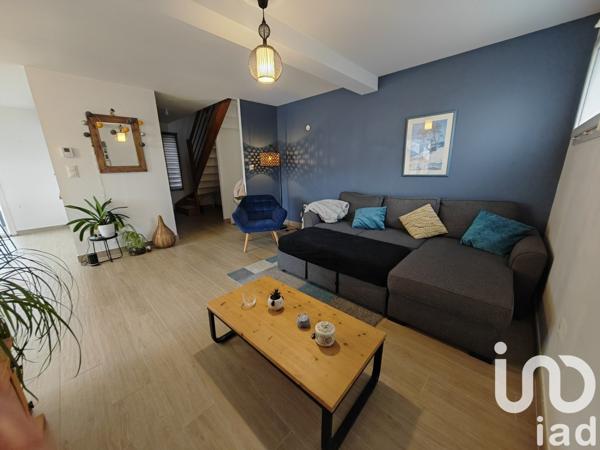 Maison traditionnelle 4 pièces de 95 m² à Villers-le-Lac (25130)