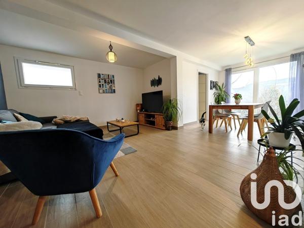 Maison traditionnelle 4 pièces de 95 m² à Villers-le-Lac (25130)