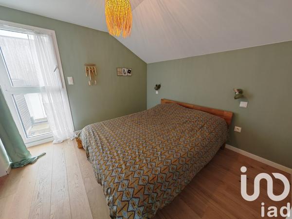 Maison traditionnelle 4 pièces de 95 m² à Villers-le-Lac (25130)