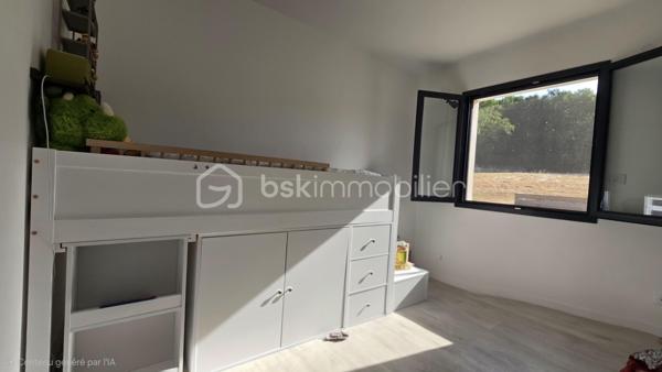 Venez vite découvrir ce magnifique bien située, dans un lieu dit, proche de BRUX 86, environnement calme, proche de la national 10 et à cinq minutes de couhé et commerces

Ce magnifique bien immobilier est composé:

REZ-DE-CHAUSSÉE :
- Entrée spacieuse, avec de nombreux rangement et dressing 
- Salon/séjour/ salle à manger de 57 m²
- Cuisine de 12 m², aménagée, fonctionnelle, ouverte  sur le salon, et équipée, avec îlot central, rangement, plaque, hotte, frigo américain, cave à vin.
- Deux chambres de 10 m² chacune avec placard.
- Salle d'eau
-Un wc séparé
- Un bureau
- Une suite parentale, grand dressing, salle d'eau et toilette, accès à la terrasse.
- Un grand garage avec buanderie, cellier et espace de rangement dans les combles au dessus du garage.

EXTÉRIEUR:
- Ce superbe bien immobilier est implanté sur une parcelle de terrain de 19056 m² environ, arborés et clôturé en partie.
- Une parcelle peut être exploitée en fermage ou à votre convenance.
- Terrasse exposée sud

PARTIES TECHNIQUES:
- Chauffage: pompe à chaleur, pas de clim
- Passage vide sanitaire
- Construite en 2019
- Fosse septique conforme
Une visite?