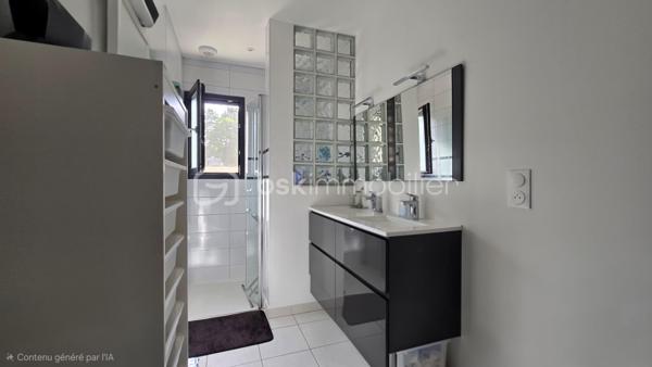 Venez vite découvrir ce magnifique bien située, dans un lieu dit, proche de BRUX 86, environnement calme, proche de la national 10 et à cinq minutes de couhé et commerces

Ce magnifique bien immobilier est composé:

REZ-DE-CHAUSSÉE :
- Entrée spacieuse, avec de nombreux rangement et dressing 
- Salon/séjour/ salle à manger de 57 m²
- Cuisine de 12 m², aménagée, fonctionnelle, ouverte  sur le salon, et équipée, avec îlot central, rangement, plaque, hotte, frigo américain, cave à vin.
- Deux chambres de 10 m² chacune avec placard.
- Salle d'eau
-Un wc séparé
- Un bureau
- Une suite parentale, grand dressing, salle d'eau et toilette, accès à la terrasse.
- Un grand garage avec buanderie, cellier et espace de rangement dans les combles au dessus du garage.

EXTÉRIEUR:
- Ce superbe bien immobilier est implanté sur une parcelle de terrain de 19056 m² environ, arborés et clôturé en partie.
- Une parcelle peut être exploitée en fermage ou à votre convenance.
- Terrasse exposée sud

PARTIES TECHNIQUES:
- Chauffage: pompe à chaleur, pas de clim
- Passage vide sanitaire
- Construite en 2019
- Fosse septique conforme
Une visite?