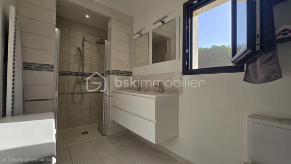 Venez vite découvrir ce magnifique bien située, dans un lieu dit, proche de BRUX 86, environnement calme, proche de la national 10 et à cinq minutes de couhé et commerces

Ce magnifique bien immobilier est composé:

REZ-DE-CHAUSSÉE :
- Entrée spacieuse, avec de nombreux rangement et dressing 
- Salon/séjour/ salle à manger de 57 m²
- Cuisine de 12 m², aménagée, fonctionnelle, ouverte  sur le salon, et équipée, avec îlot central, rangement, plaque, hotte, frigo américain, cave à vin.
- Deux chambres de 10 m² chacune avec placard.
- Salle d'eau
-Un wc séparé
- Un bureau
- Une suite parentale, grand dressing, salle d'eau et toilette, accès à la terrasse.
- Un grand garage avec buanderie, cellier et espace de rangement dans les combles au dessus du garage.

EXTÉRIEUR:
- Ce superbe bien immobilier est implanté sur une parcelle de terrain de 19056 m² environ, arborés et clôturé en partie.
- Une parcelle peut être exploitée en fermage ou à votre convenance.
- Terrasse exposée sud

PARTIES TECHNIQUES:
- Chauffage: pompe à chaleur, pas de clim
- Passage vide sanitaire
- Construite en 2019
- Fosse septique conforme
Une visite?