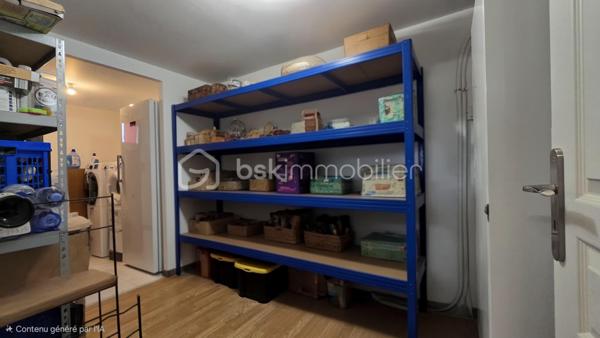 Venez vite découvrir ce magnifique bien située, dans un lieu dit, proche de BRUX 86, environnement calme, proche de la national 10 et à cinq minutes de couhé et commerces

Ce magnifique bien immobilier est composé:

REZ-DE-CHAUSSÉE :
- Entrée spacieuse, avec de nombreux rangement et dressing 
- Salon/séjour/ salle à manger de 57 m²
- Cuisine de 12 m², aménagée, fonctionnelle, ouverte  sur le salon, et équipée, avec îlot central, rangement, plaque, hotte, frigo américain, cave à vin.
- Deux chambres de 10 m² chacune avec placard.
- Salle d'eau
-Un wc séparé
- Un bureau
- Une suite parentale, grand dressing, salle d'eau et toilette, accès à la terrasse.
- Un grand garage avec buanderie, cellier et espace de rangement dans les combles au dessus du garage.

EXTÉRIEUR:
- Ce superbe bien immobilier est implanté sur une parcelle de terrain de 19056 m² environ, arborés et clôturé en partie.
- Une parcelle peut être exploitée en fermage ou à votre convenance.
- Terrasse exposée sud

PARTIES TECHNIQUES:
- Chauffage: pompe à chaleur, pas de clim
- Passage vide sanitaire
- Construite en 2019
- Fosse septique conforme
Une visite?