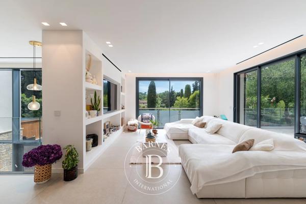 Valbonne, Maison 6 Chambres -  272 m² à vendre
