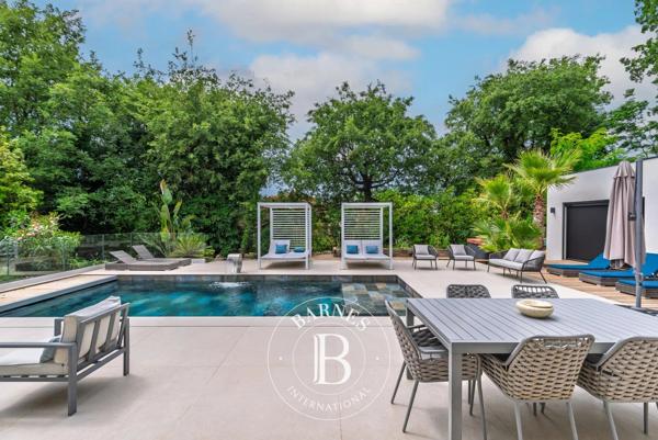 Valbonne, Maison 6 Chambres -  272 m² à vendre