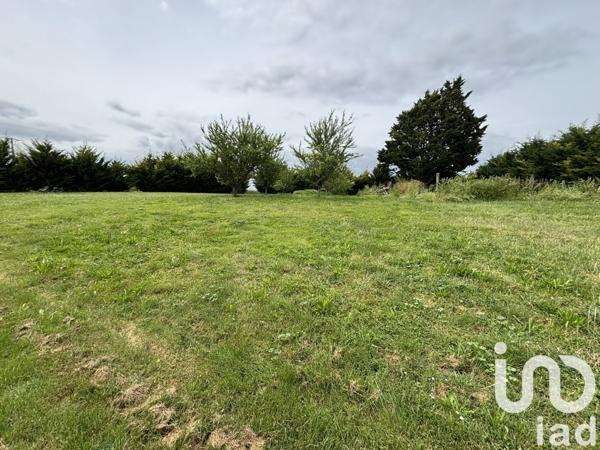 Maison 4 pièces de 87 m² à Monts-sur-Guesnes (86420)