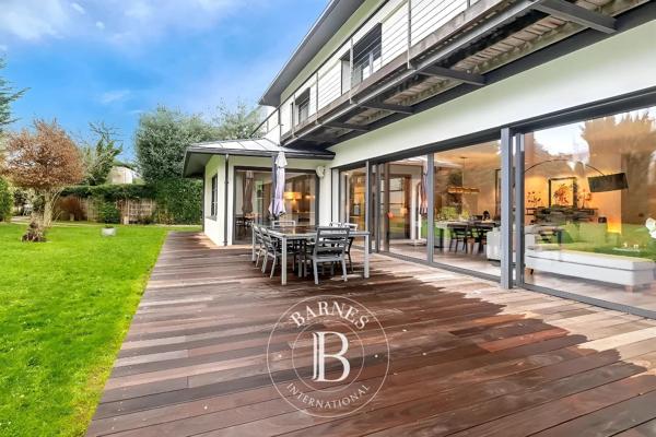 La Celle-Saint-Cloud, Maison 5 Chambres -  335 m² à vendre