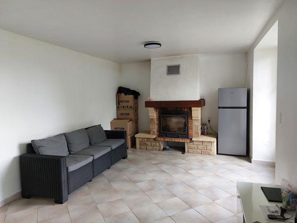 Corps de ferme sur 2ha22de terrain proche Rieupeyroux