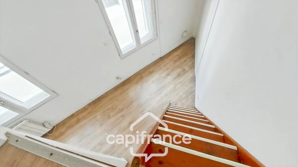 Montreuil-A vendre maison loft sur 2 niveaux + espace mezzanine-28m2 habitables-38 m2 au sol-Proche Mairie- Cave