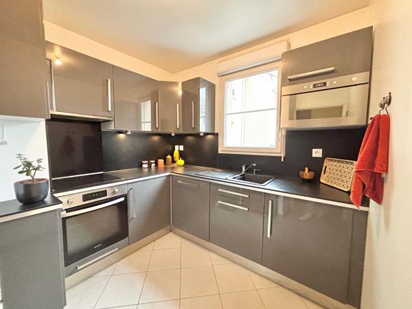 Résidence de standing de 2010, 3 pièces avec double box !