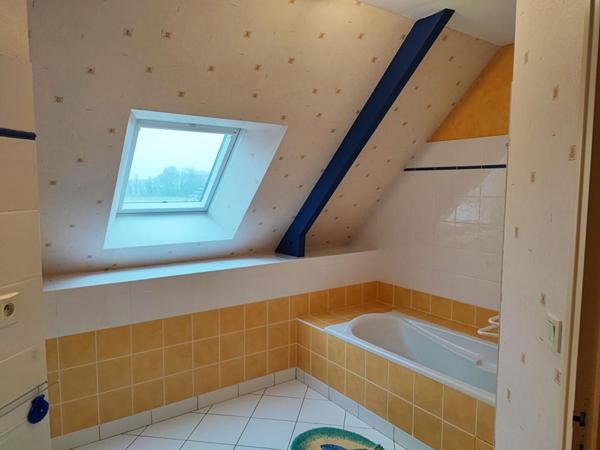 Maison  8 pièce(s) 181 m2