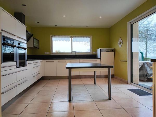 Maison  8 pièce(s) 181 m2