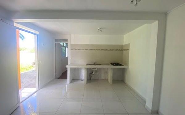 Appartement à louer    3 pièces • 46 m2 Le Moule