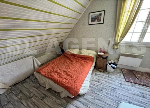 PAVILLON A VENDRE SEULEMENT A 10 DE LA GARE LIGNE P GARE DE LEST 