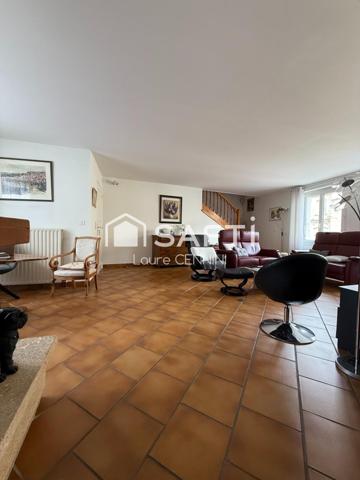 VALRÉAS, 84600 Enclave des Papes