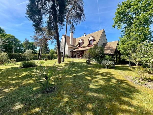Maison Verneuil Sur Seine 7 pièce(s) €687 000 ** - Référence 1109