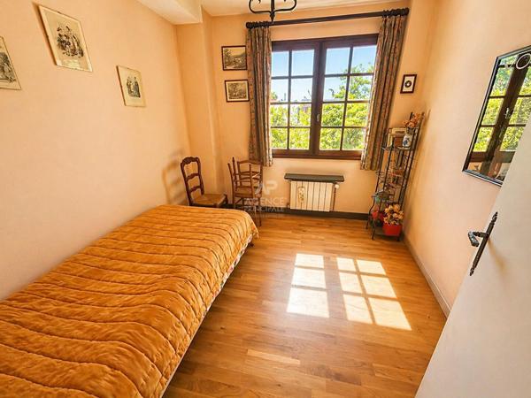 Maison Verneuil Sur Seine 7 pièce(s) €687 000 ** - Référence 1109