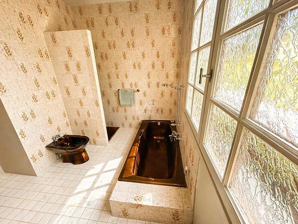 Maison Verneuil Sur Seine 7 pièce(s) €687 000 ** - Référence 1109