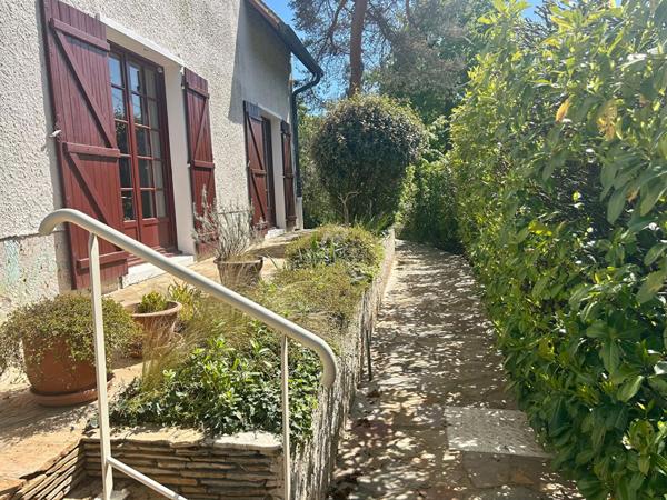 Maison Verneuil Sur Seine 7 pièce(s) €687 000 ** - Référence 1109