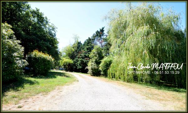 Villa T5 120 m2 3 chambres terrain arboré 9600 m2 -11400