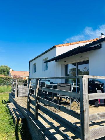 Votre résidence secondaire près de la mer : calme, jardin, garage et plage accessible en quelques minutes.