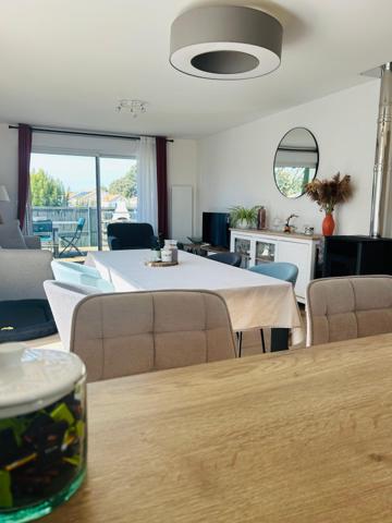 Votre résidence secondaire près de la mer : calme, jardin, garage et plage accessible en quelques minutes.