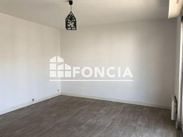 Location Studio 26.3 m² - 12 RUE GUY ROPARTZ Saint Brieuc 22000