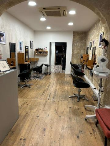 33000 BORDEAUX - centre ville SALON DE COIFFURE 65 m²