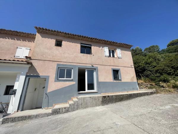 Vente                                                      Appartement
                        
                     4 pièces                      91 m2                     à Le Luc