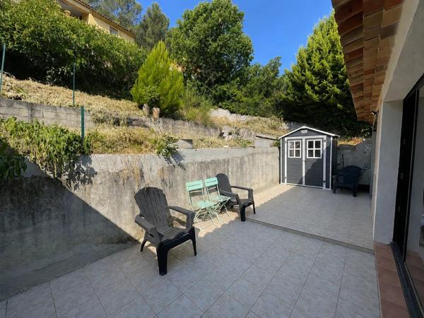 Vente                                                      Appartement
                        
                     4 pièces                      91 m2                     à Le Luc