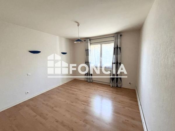 Location Appartement 4 pièces 69.92 m² - 367 AVENUE SADI CARNOT Guilherand-granges 07500