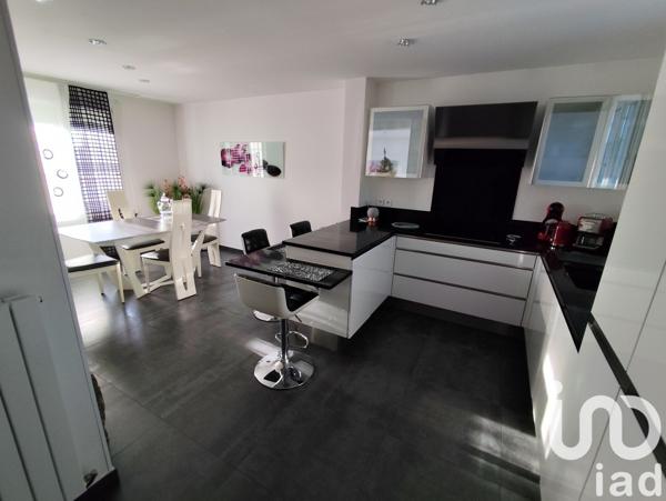 Maison traditionnelle 4 pièces de 77 m² à Sarcelles (95200)